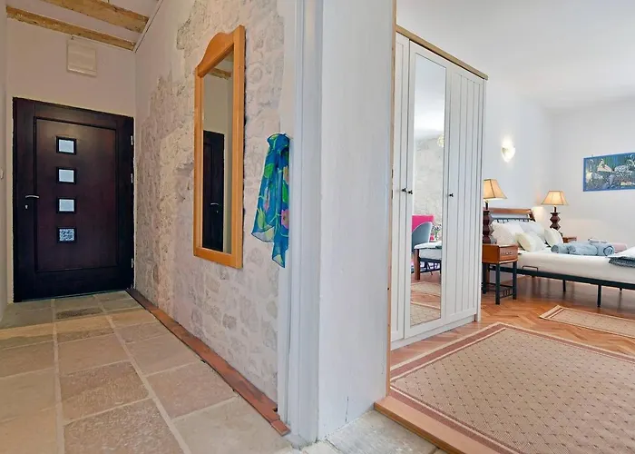 Apartment Harmony With A Magical Seaview